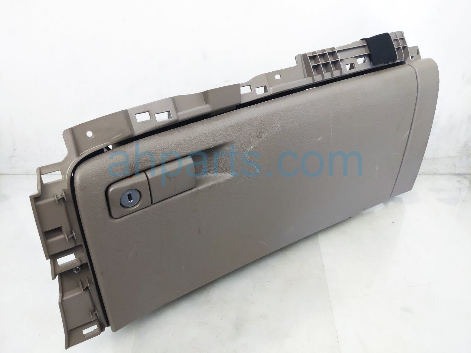 $75 Honda GLOVE COMPARTMENT BOX - TAN $75 Honda GLOVE COMPARTMENT BOX - TAN