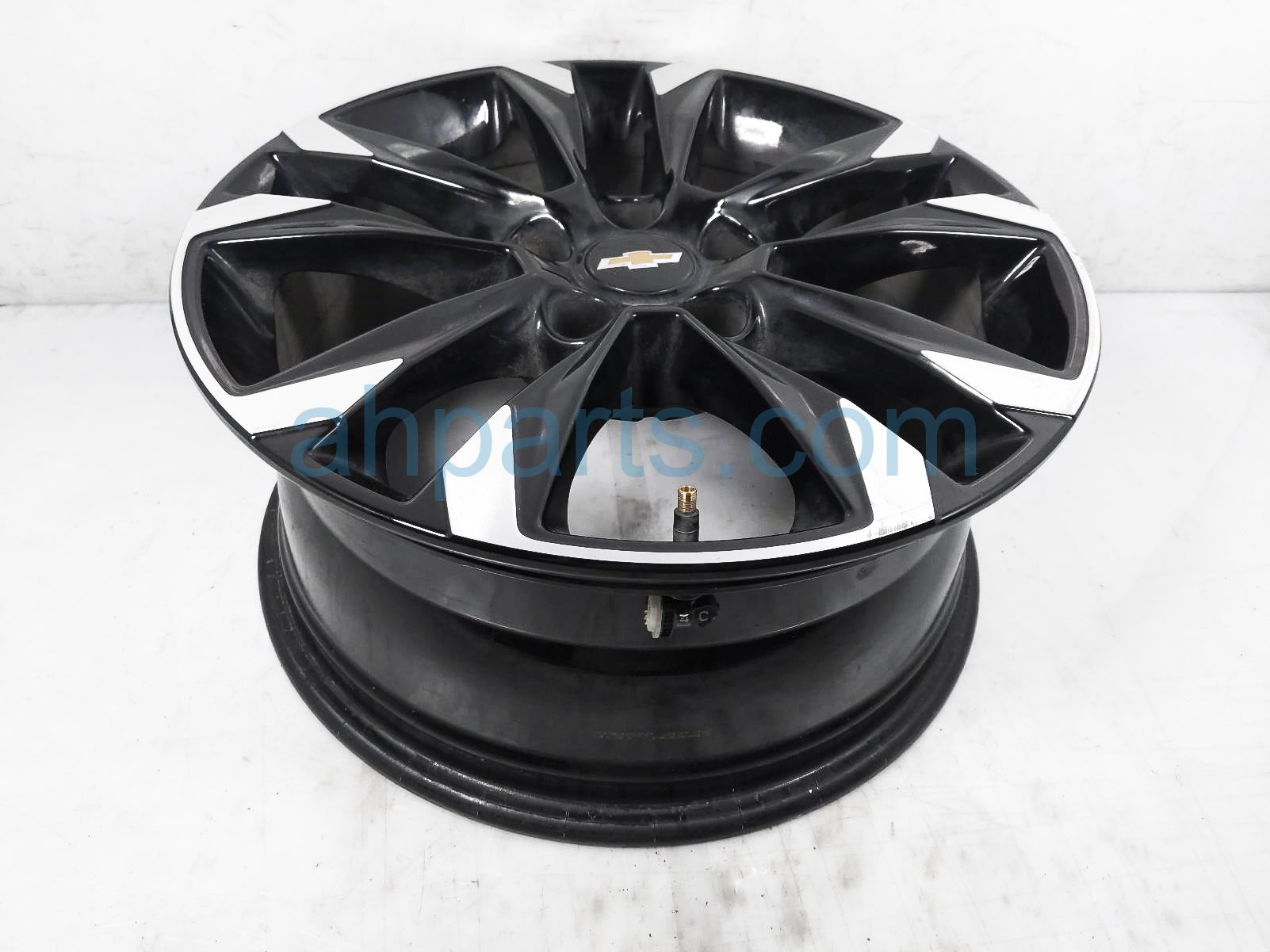 $200 Chevy FR/LH WHEEL / RIM $200 Chevy FR/LH WHEEL / RIM