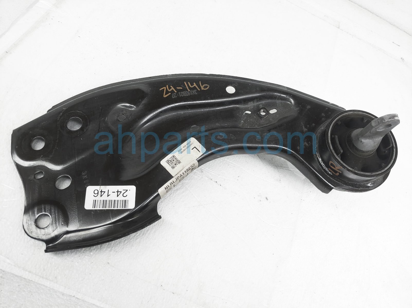 $118 Honda RR/LH TRAILING CONTROL ARM