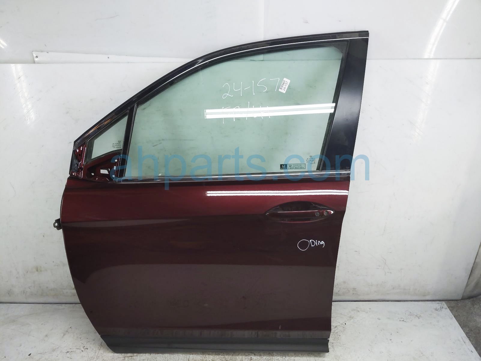 $875 Honda FR/LH DOOR - RED - NO MIRROR/TRIM*