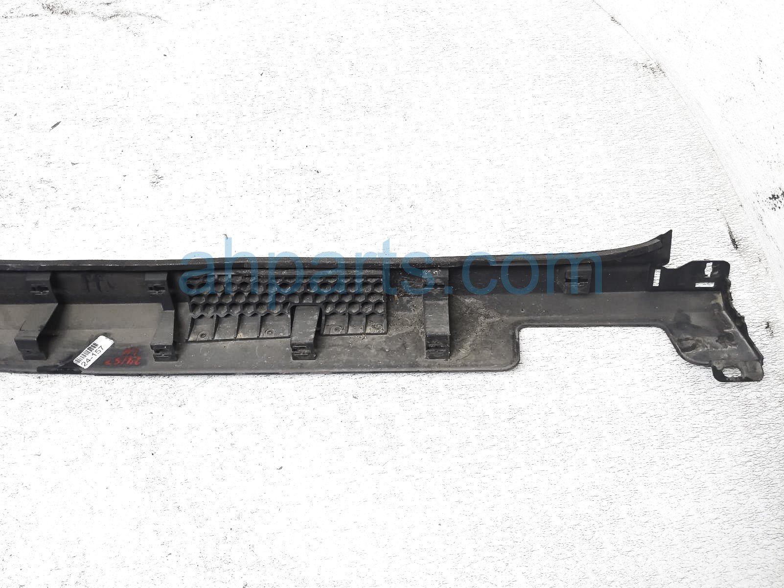 $85 Honda LH SIDE SKIRT / MOLDING - BLACK