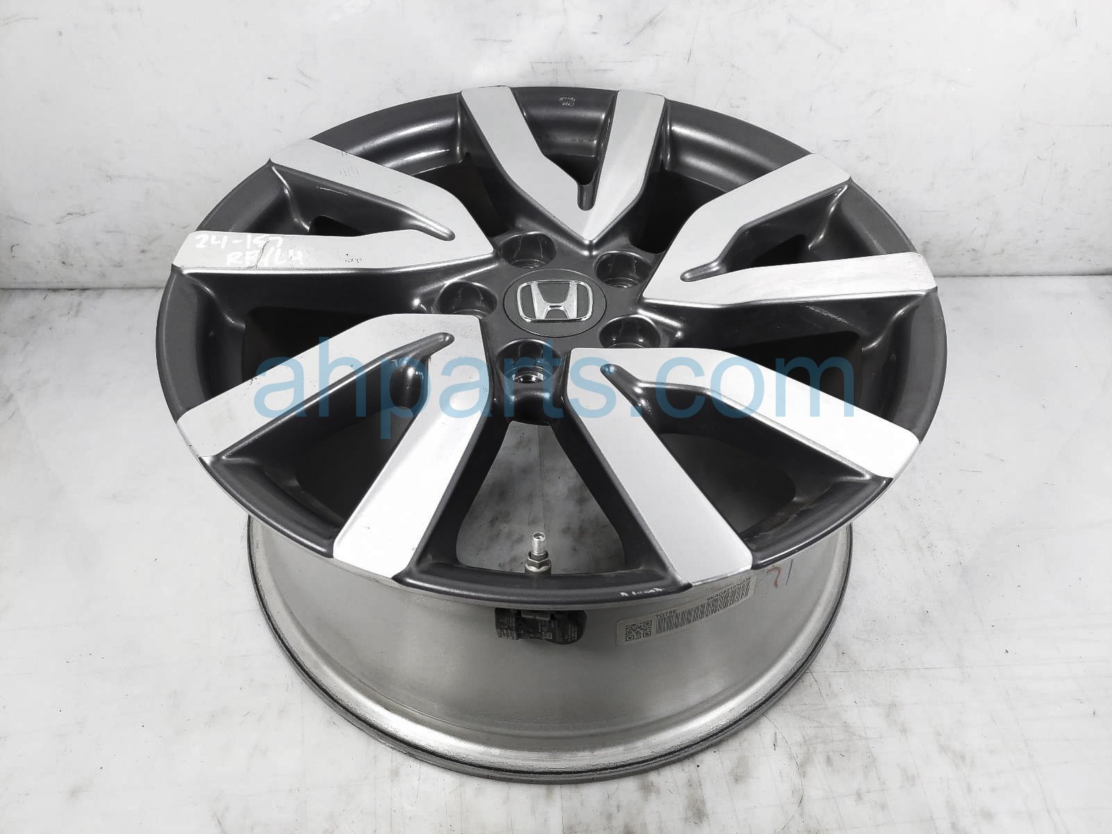 $175 Honda RR/LH WHEEL / RIM