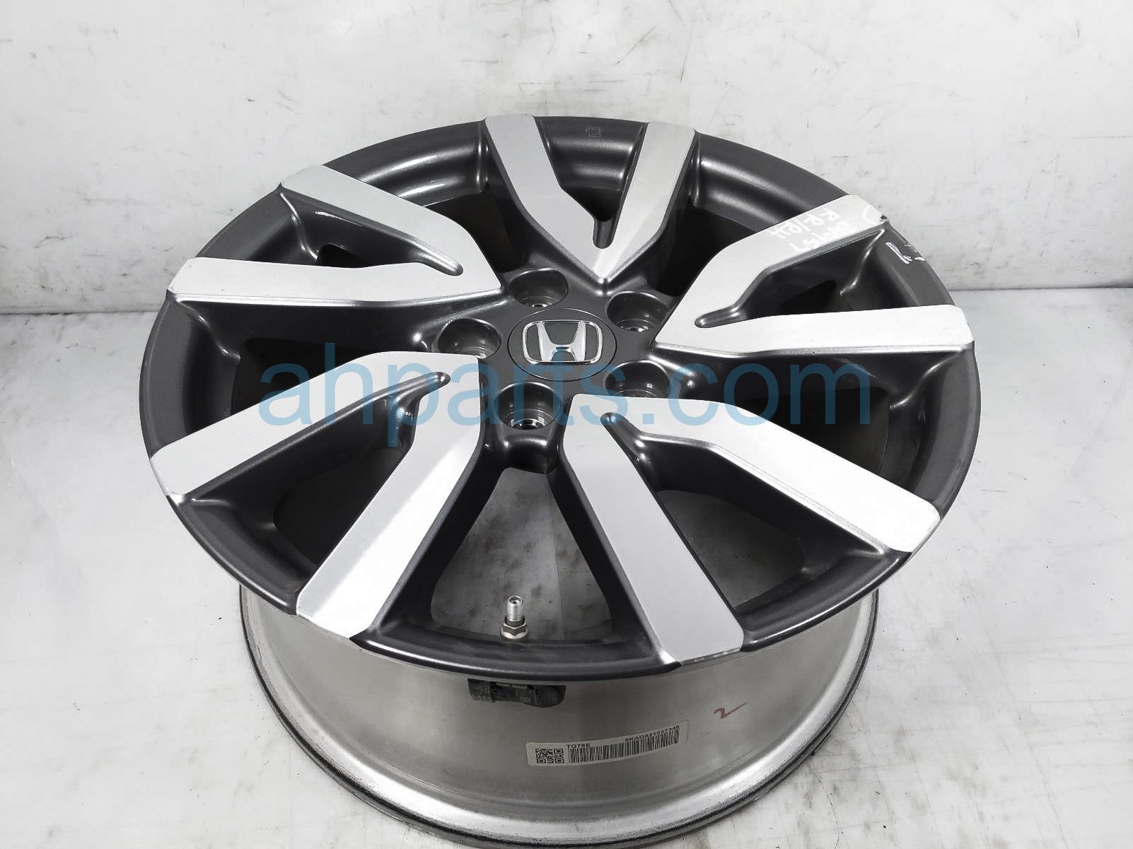 $175 Honda RR/RH WHEEL / RIM