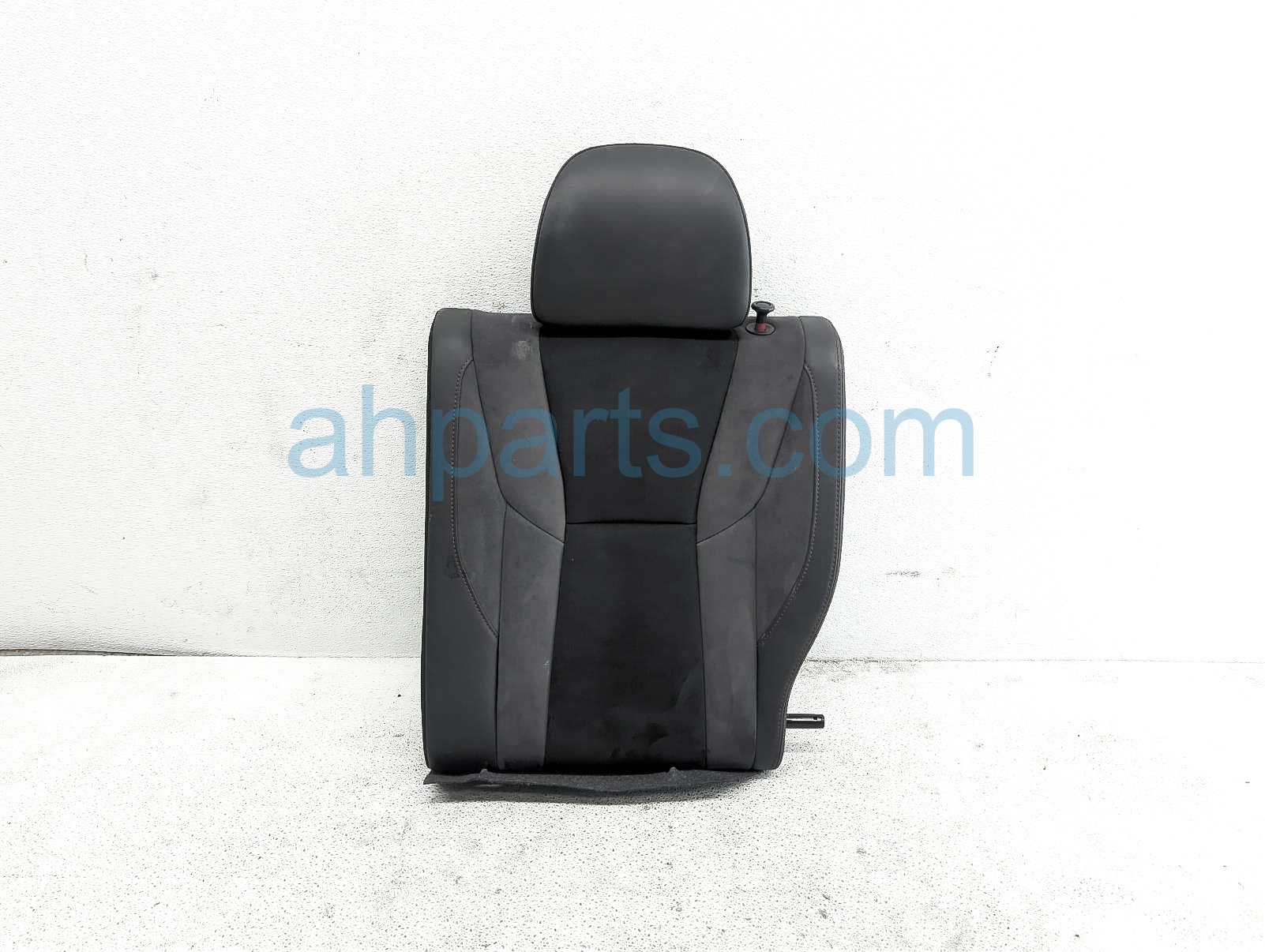 $100 Subaru RR/LH TOP SEAT CUSHION - BLK CLOTH