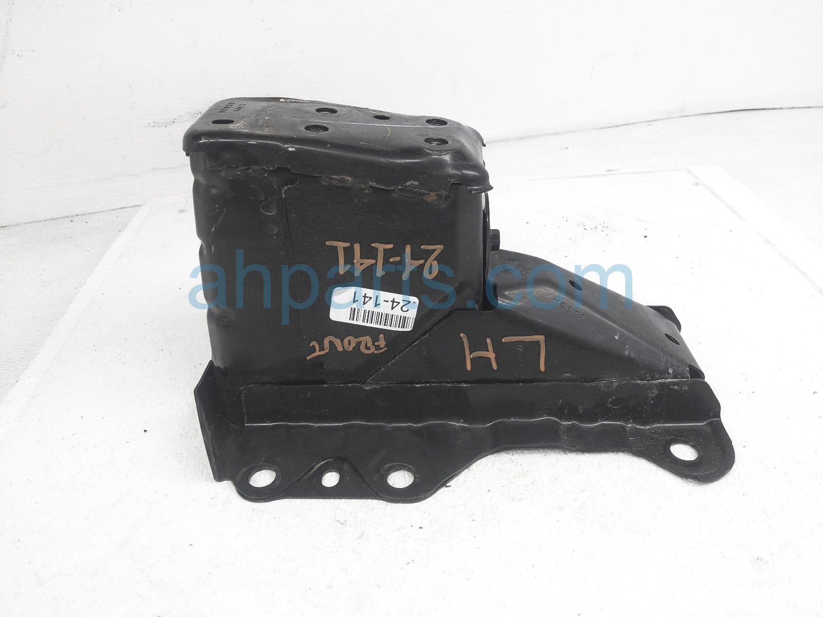 $99 Honda FR/LH REINFORCEMENT BAR BRACKET $99 Honda FR/LH REINFORCEMENT BAR BRACKET