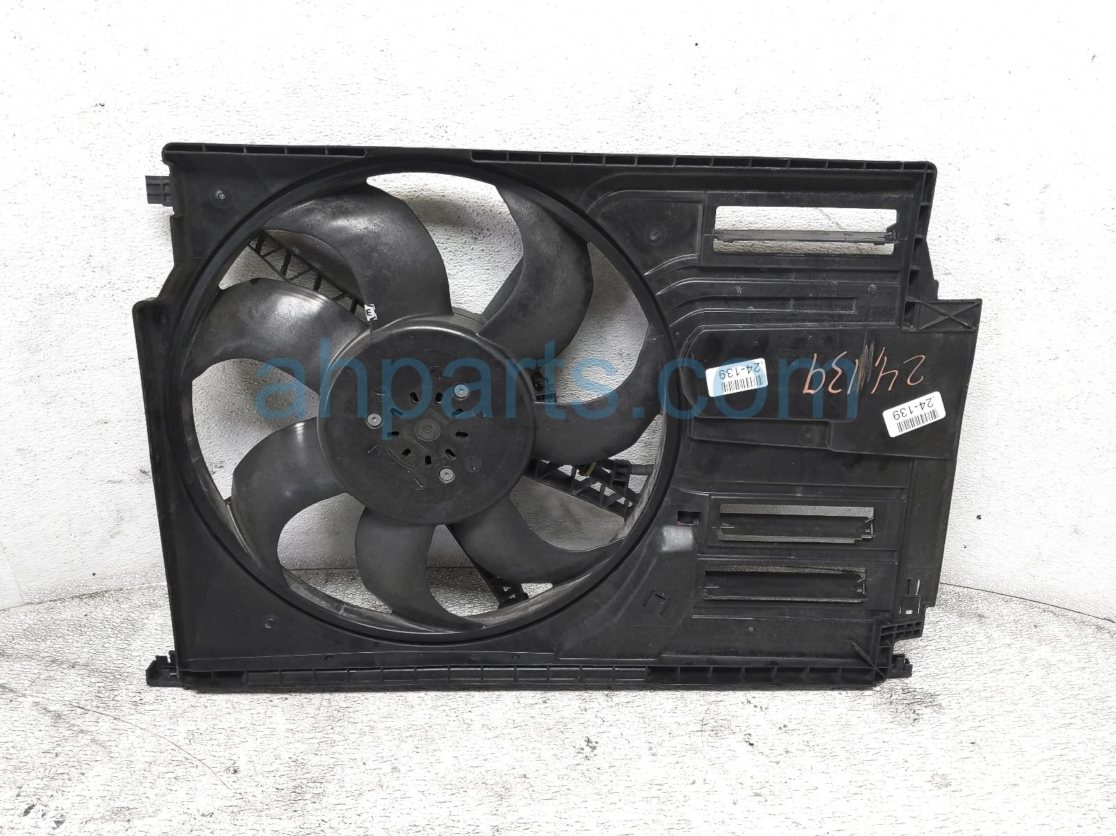 $215 BMW RADIATOR COOLING FAN ASSY - 30K