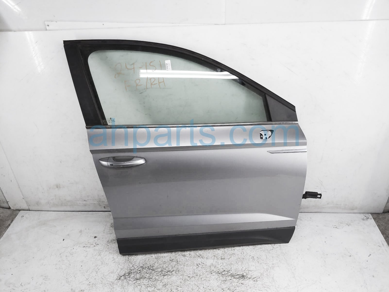 $750 Volkswagen FR/RH DOOR - GREY - NO MIRROR / TRIM $750 Volkswagen FR/RH DOOR - GREY - NO MIRROR / TRIM