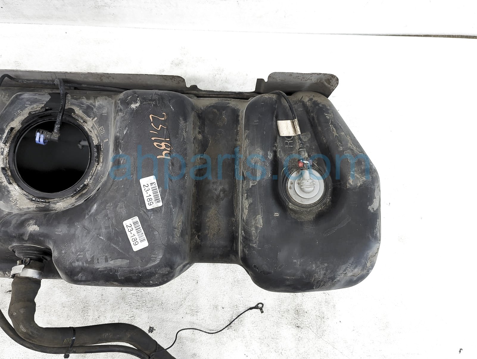 Fuel Door Housing 6.6FT Fuel Tank Filler Pipe Housing For Chevy Silverado 1500 2019-2025 - 84745944 Replacement Chevy Silverado 1500 Fuel Filler Pipe Housing 2019-2025