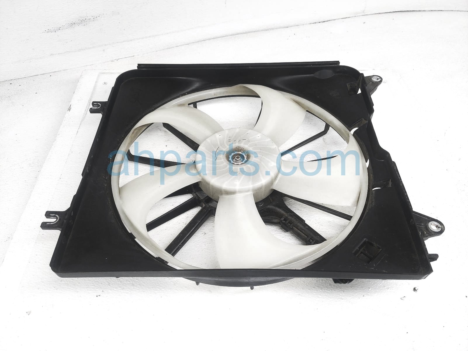$110 Honda RADIATOR FAN ASSEMBLY- 1.5T EX - 18K $110 Honda RADIATOR FAN ASSEMBLY- 1.5T EX - 18K