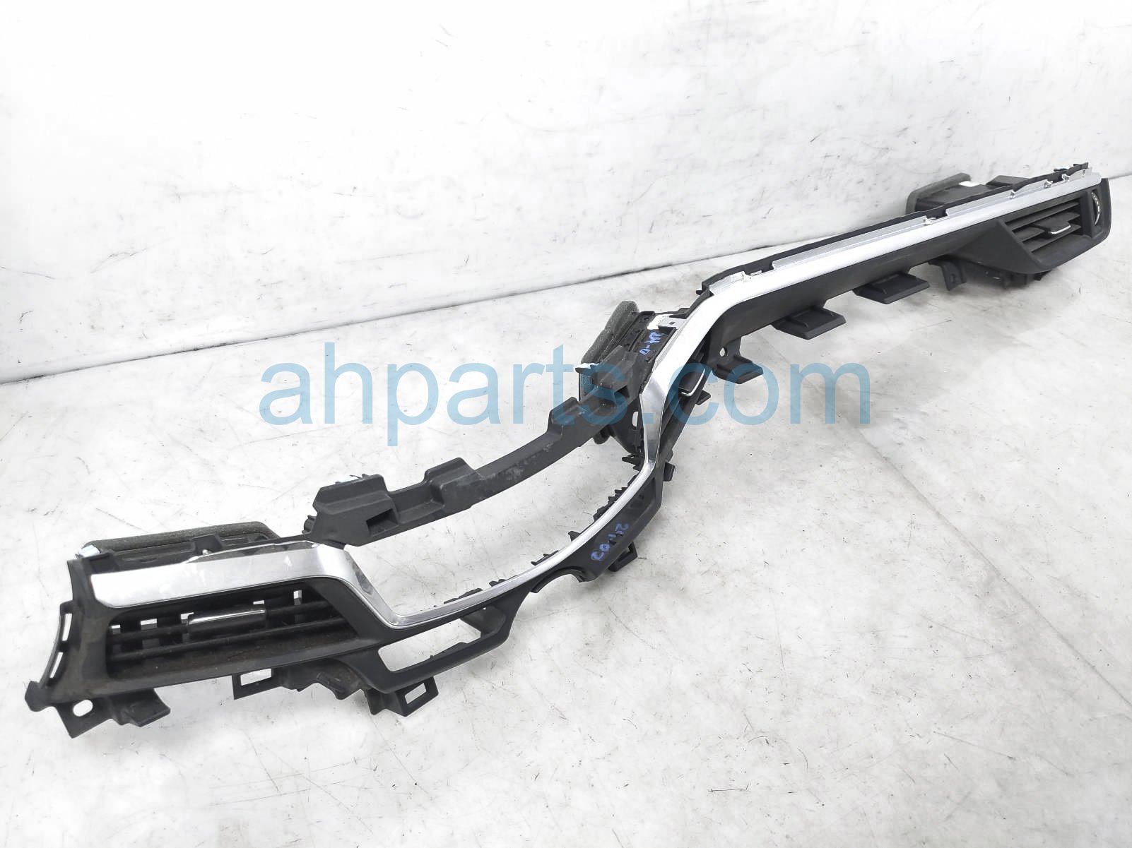 $60 Acura UPPER DASH TRIM PANEL W/AIR VENTS $60 Acura UPPER DASH TRIM PANEL W/AIR VENTS