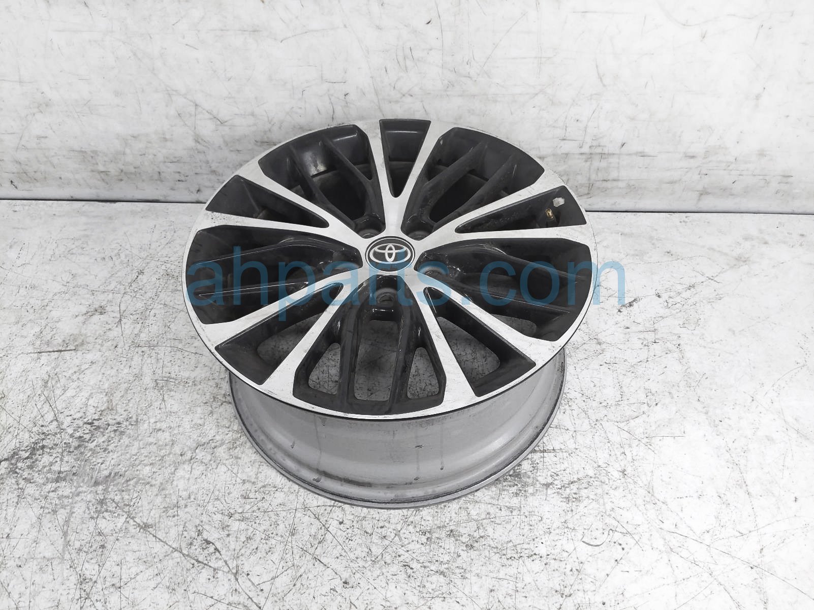 $179 Toyota FR/LH WHEEL / RIM - 18X8