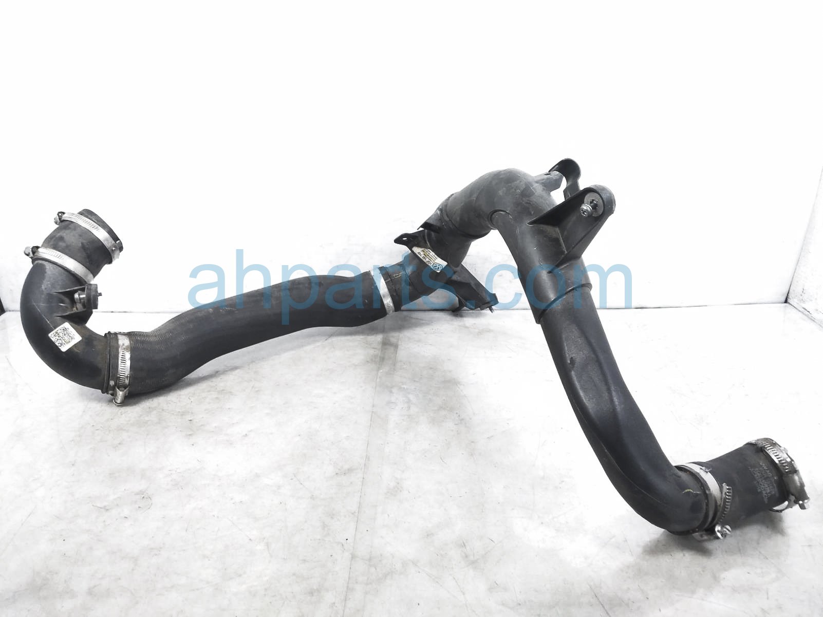 $90 Volkswagen INTERCOOLER PRESSURE HOSE - 2.0L