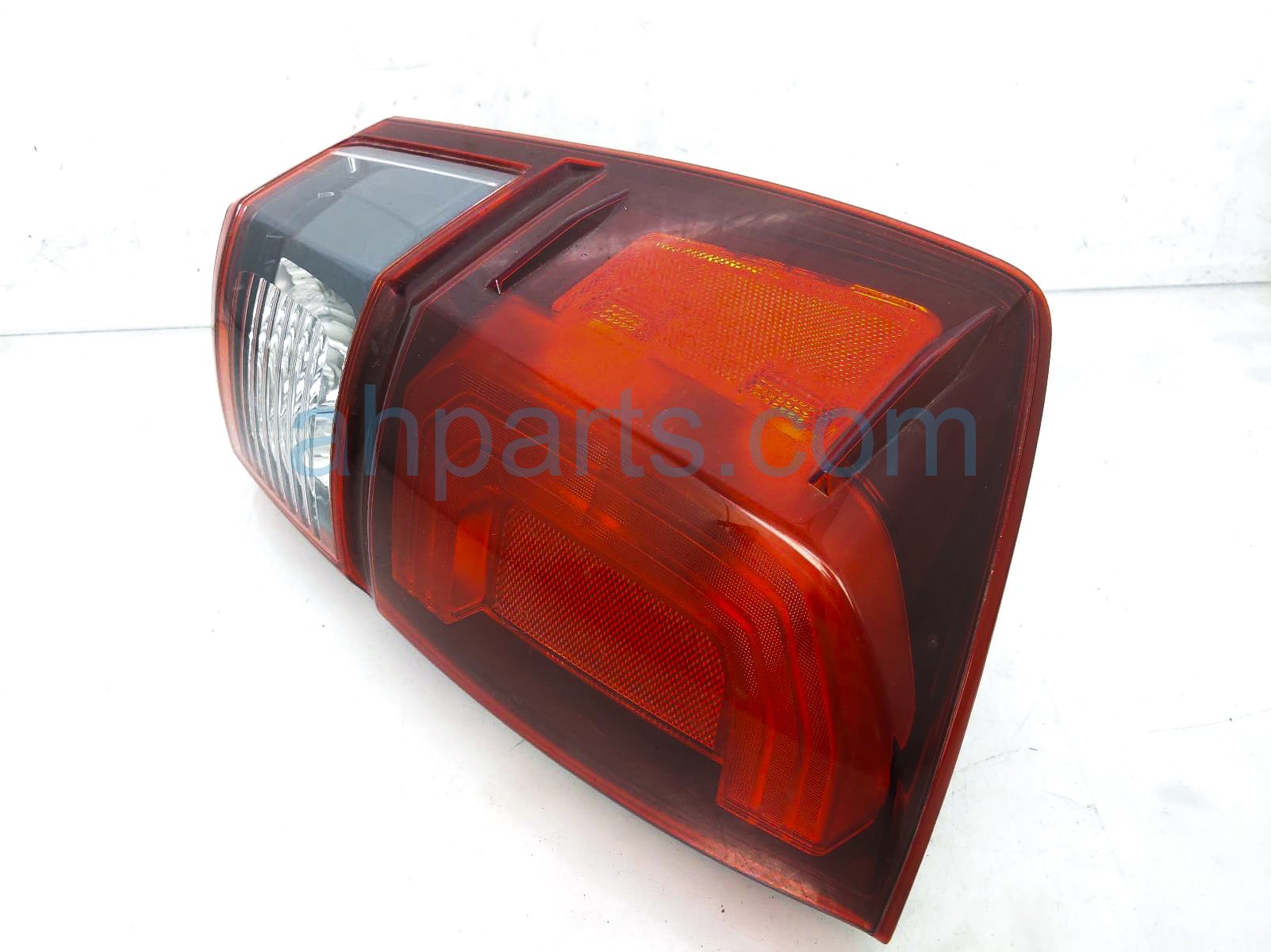 $115 Toyota LH TAIL LAMP (ON BODY)