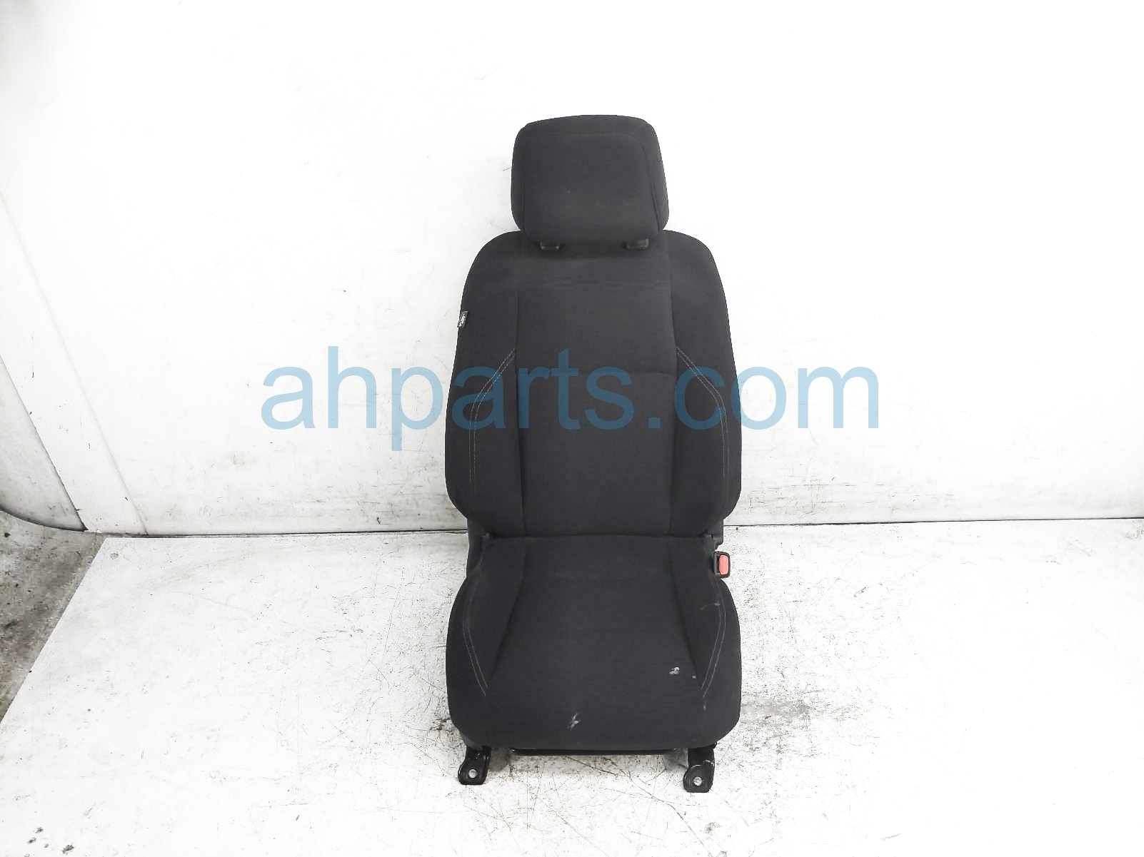 $299 Toyota FR/RH SEAT - BLACK - W/ AIRBAG