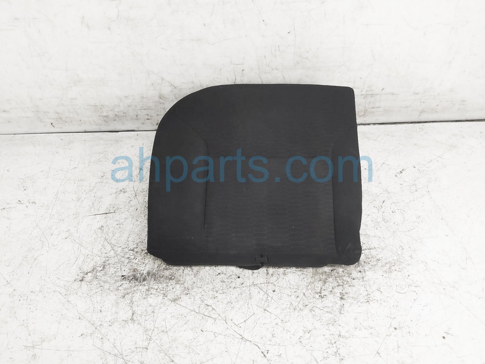 $200 Toyota RR/LH LOWER SEAT CUSHION - BLACK CC