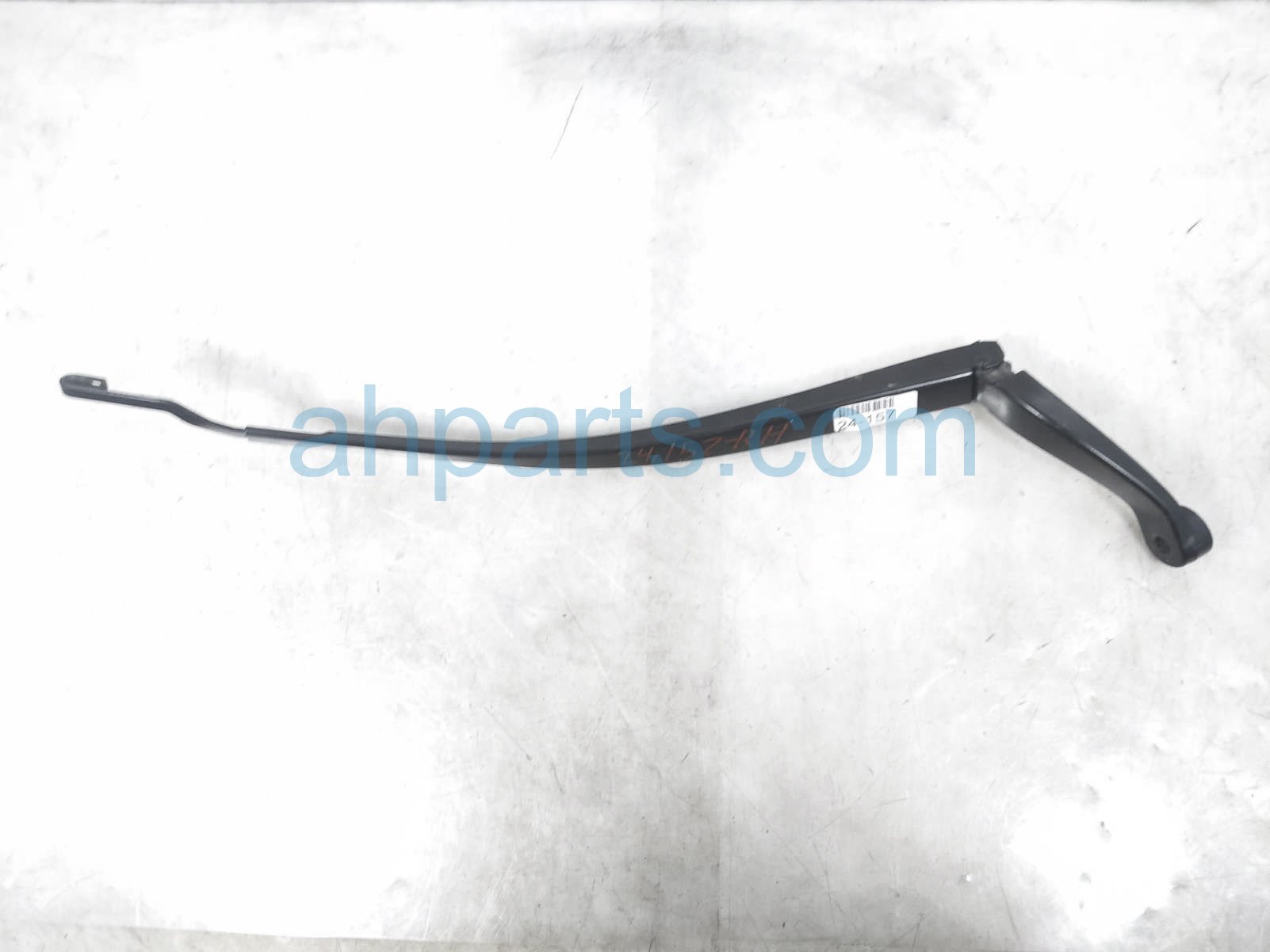 $25 Honda RH SIDE WINDSHIELD WIPER ARM