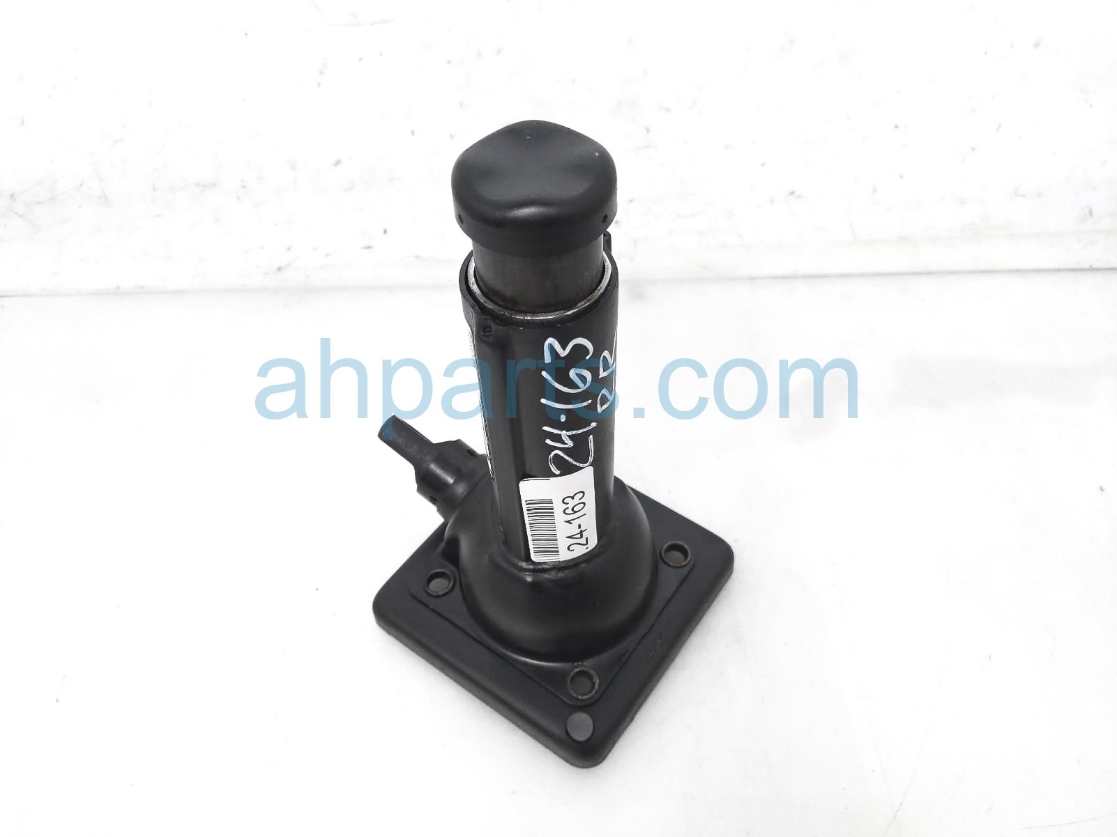 $125 Toyota BOTTLE JACK ASSY ONLY