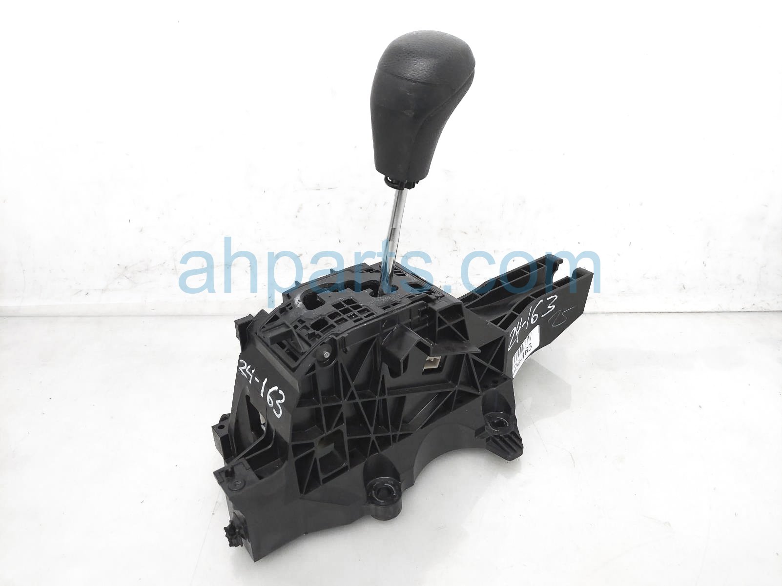 $99 Toyota A/T FLOOR SHIFTER W/KNOB ASSY $99 Toyota A/T FLOOR SHIFTER W/KNOB ASSY