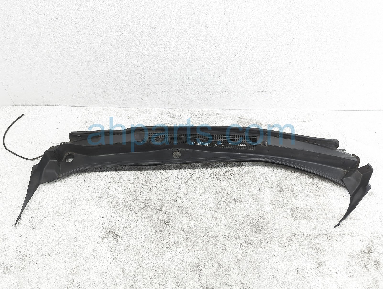 $75 Subaru WINDSHIELD COWL PLASTIC PANEL $75 Subaru WINDSHIELD COWL PLASTIC PANEL