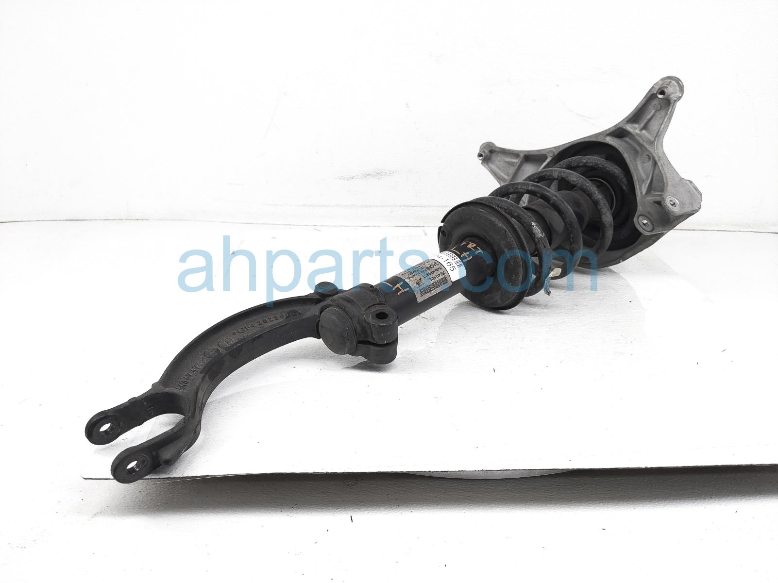 $175 Porsche FR/LH STRUT + SPRING $175 Porsche FR/LH STRUT + SPRING