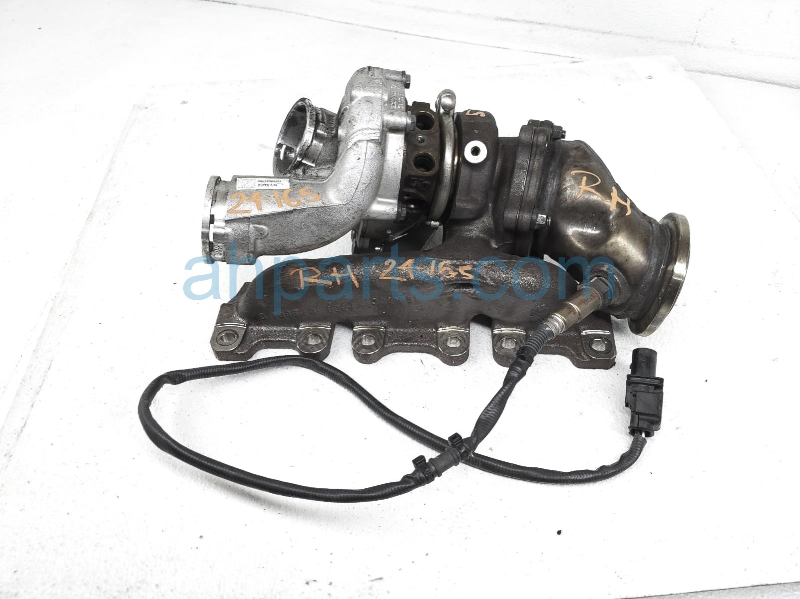 $325 Porsche RH TURBOCHARGER + MANIFOLD $325 Porsche RH TURBOCHARGER + MANIFOLD