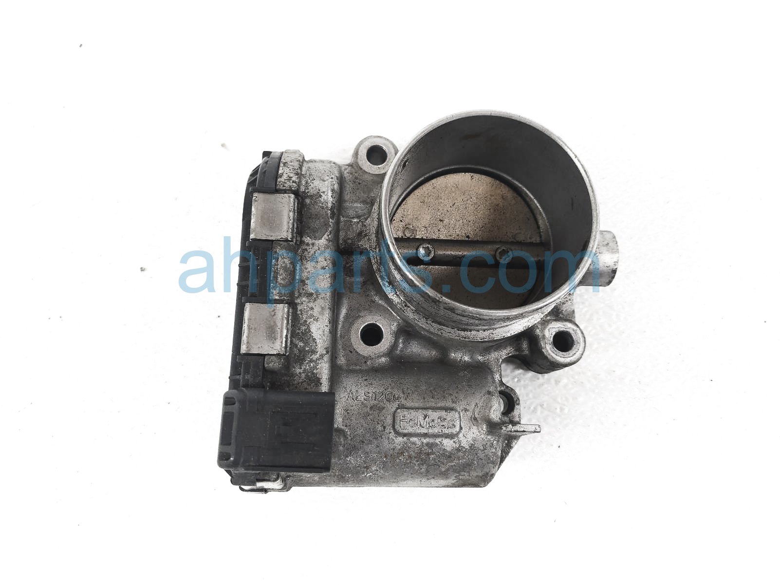 $69 Porsche RH THROTTLE BODY $69 Porsche RH THROTTLE BODY