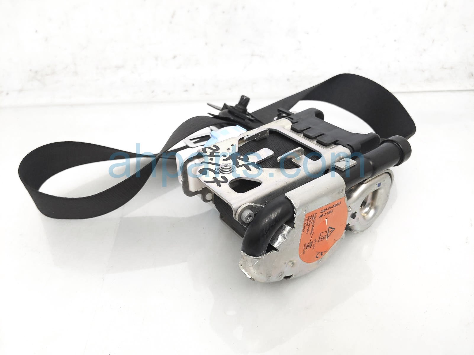 $59 Mercedes FR/RH SEAT BELT - BLACK $59 Mercedes FR/RH SEAT BELT - BLACK