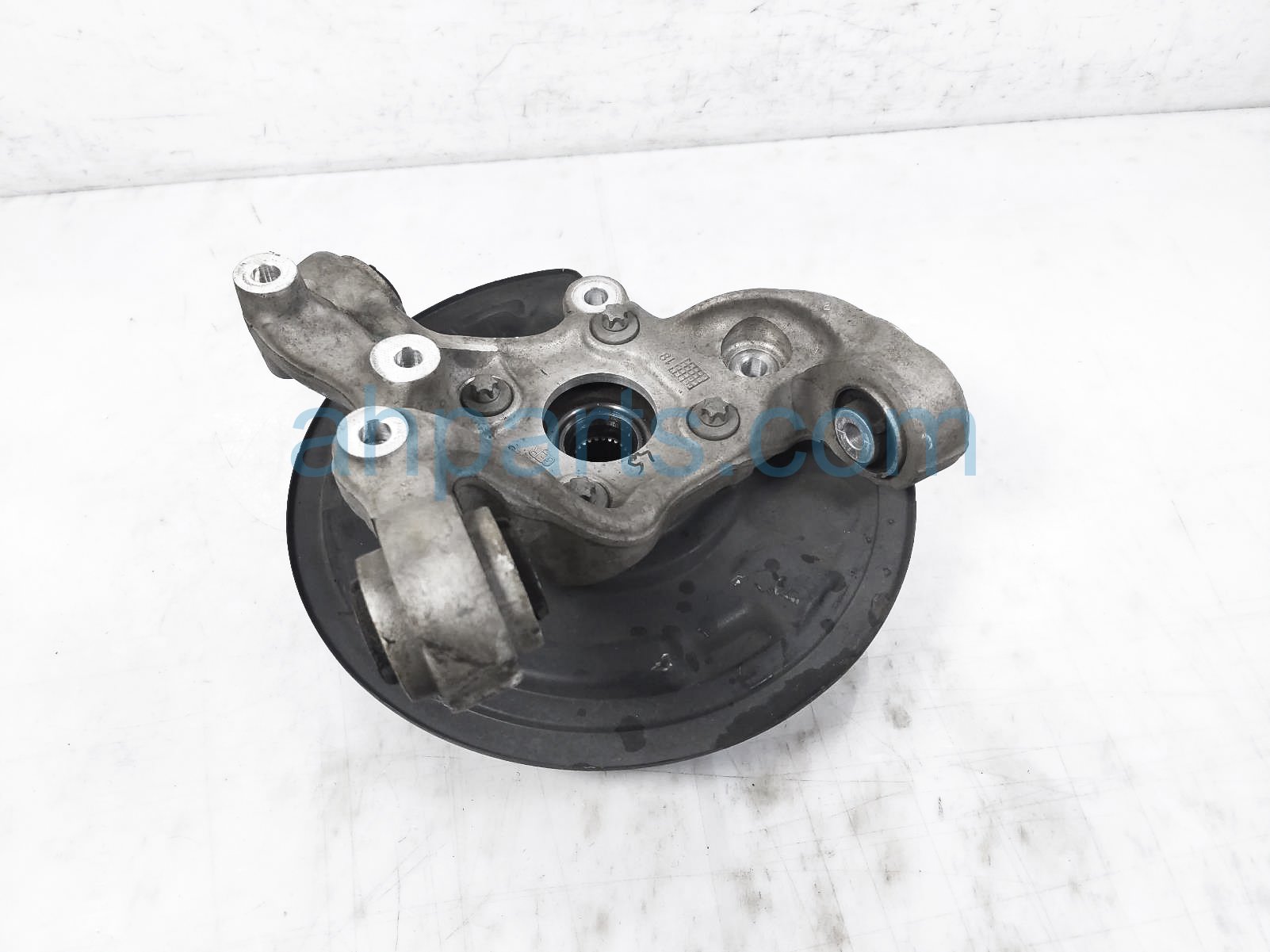 $150 Mercedes RR/RH SPINDLE KNUCKLE HUB $150 Mercedes RR/RH SPINDLE KNUCKLE HUB