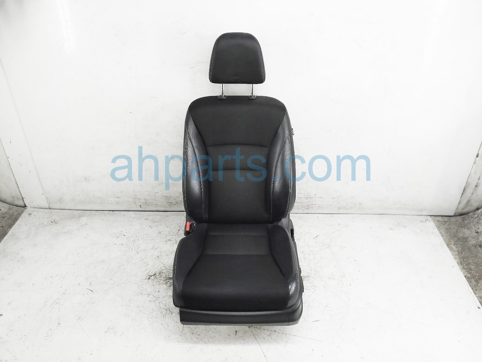 $200 Honda FR/LH SEAT - BLACK - W/O AIRBAG* $200 Honda FR/LH SEAT - BLACK - W/O AIRBAG*