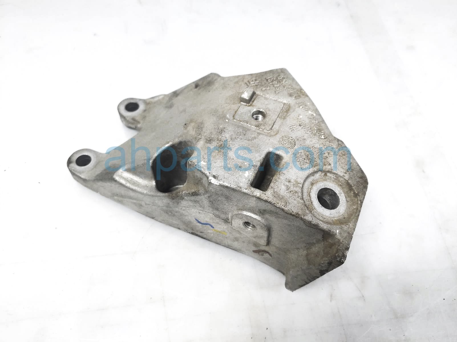 $40 BMW LH ENGINE MOUNT BRACKET - 2.0T RWD $40 BMW LH ENGINE MOUNT BRACKET - 2.0T RWD