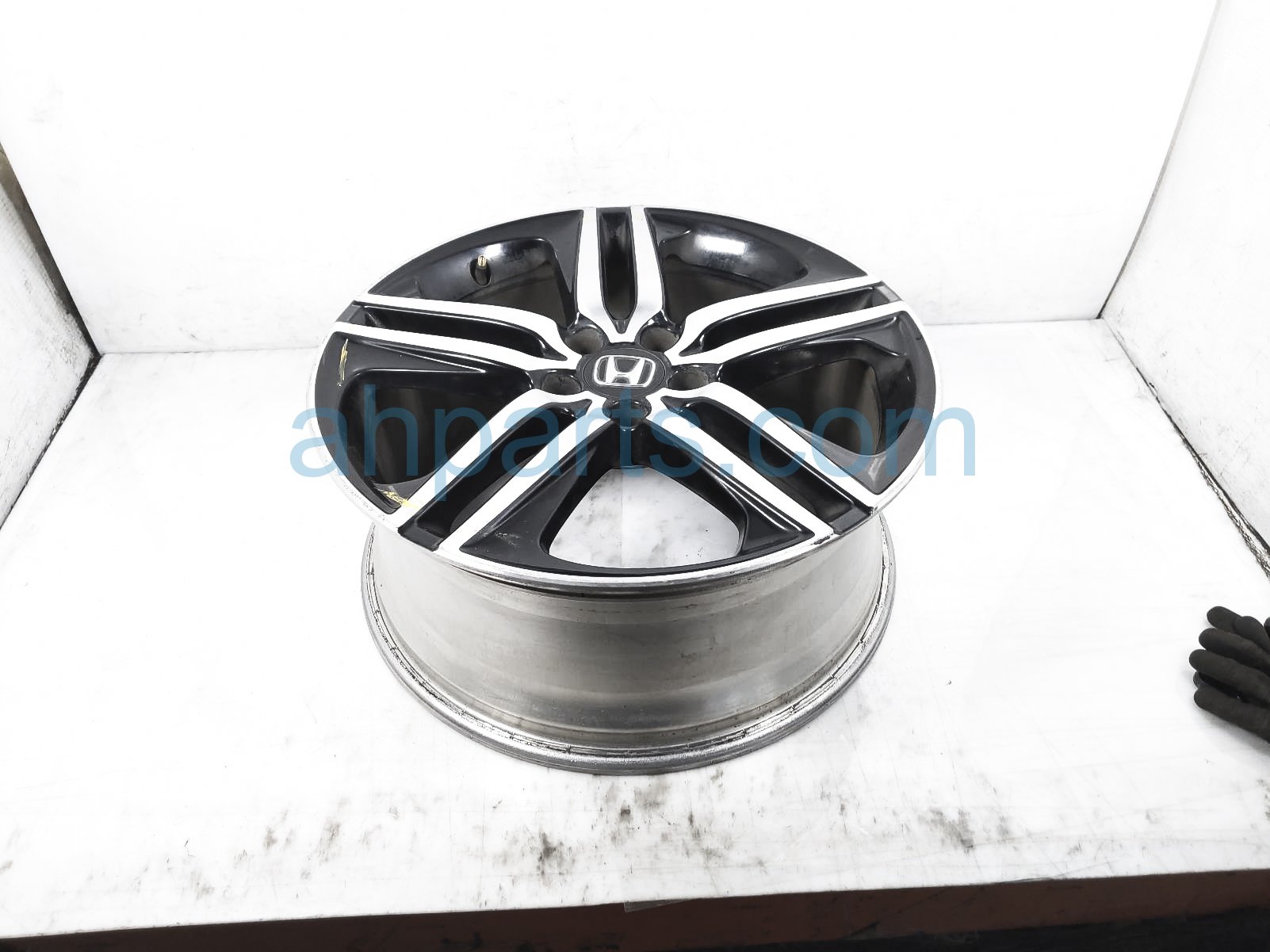 $199 Honda FR/LH WHEEL / RIM *CURB RASH