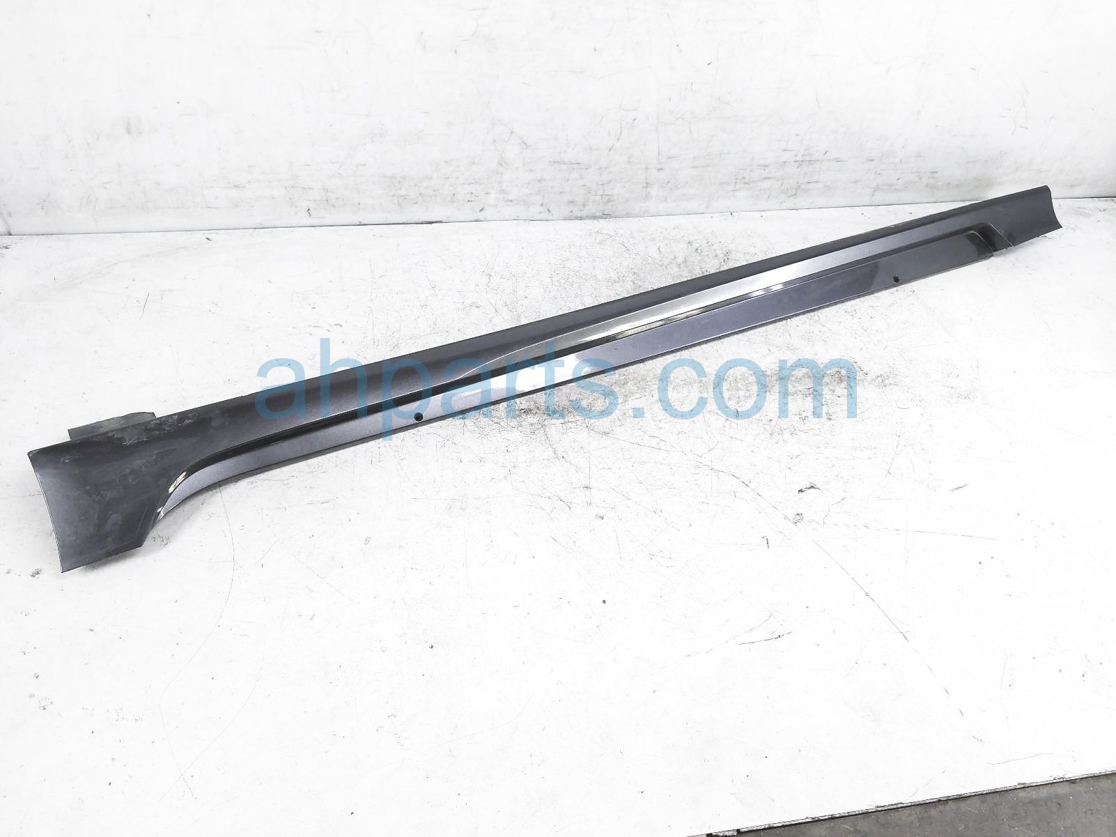 $245 Toyota LH SIDE SKIRT / MOLDING - GREY PRIME