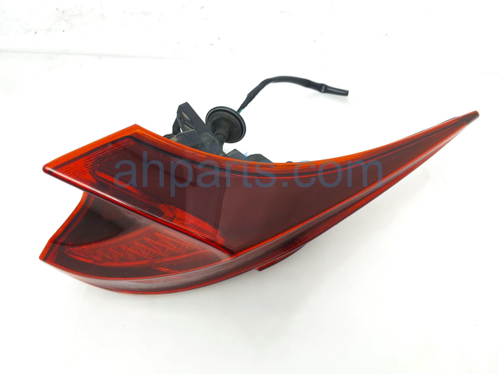 $99 Toyota RH TAIL LAMP (ON BODY) *