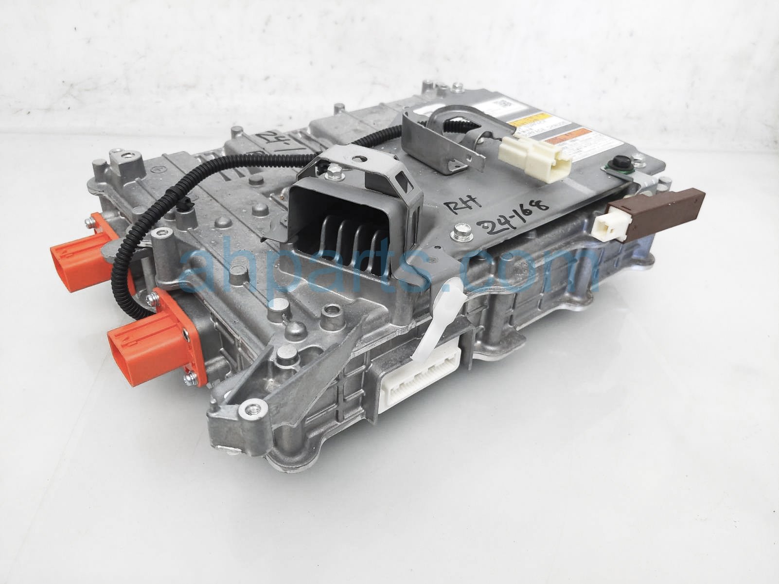 $350 Toyota INVERTER CHARGER ASSY - 82K MILES $350 Toyota INVERTER CHARGER ASSY - 82K MILES