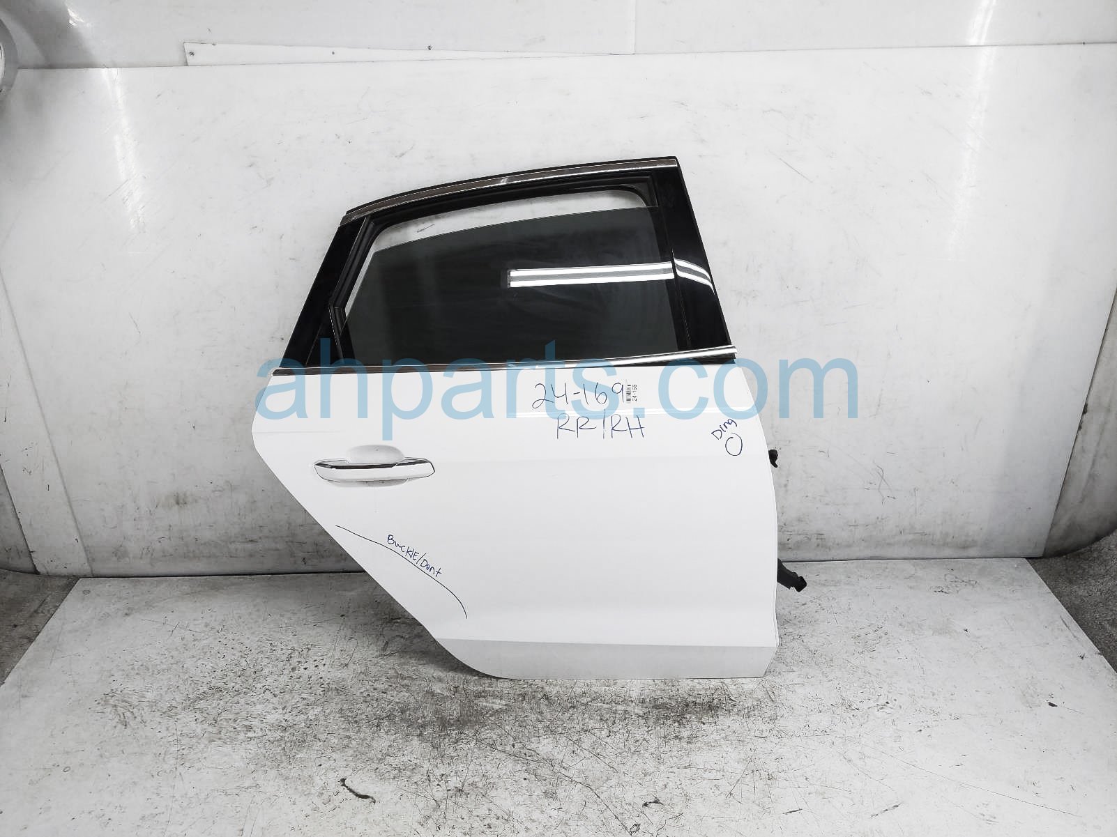 $450 Audi RR/RH DOOR - WHITE - NO INSIDE TRIM*