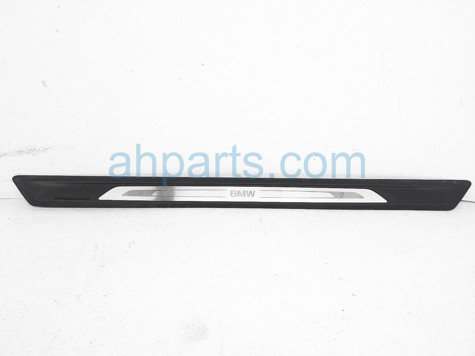 $40 BMW LH DOOR SILL PLATE TRIM - CONV $40 BMW LH DOOR SILL PLATE TRIM - CONV