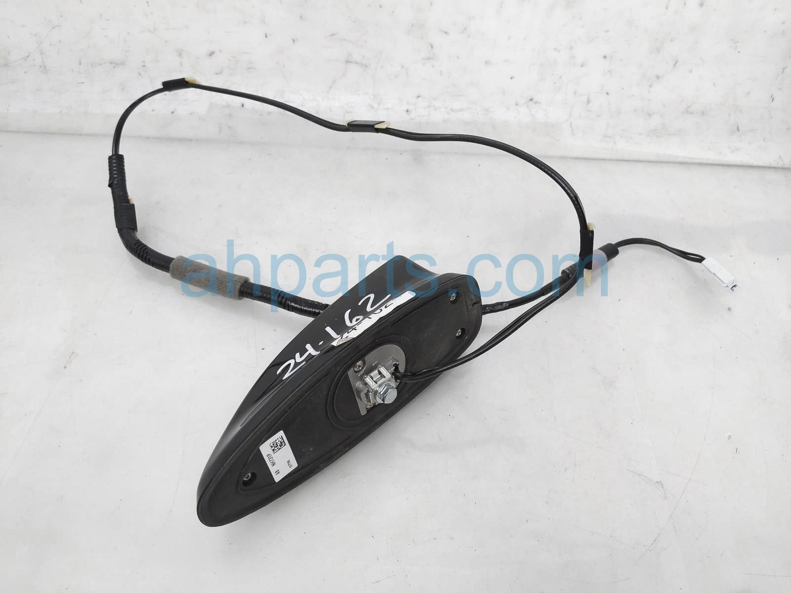 $50 Honda ROOD ANTENNA - BLACK HOUSING - EX * $50 Honda ROOD ANTENNA - BLACK HOUSING - EX *