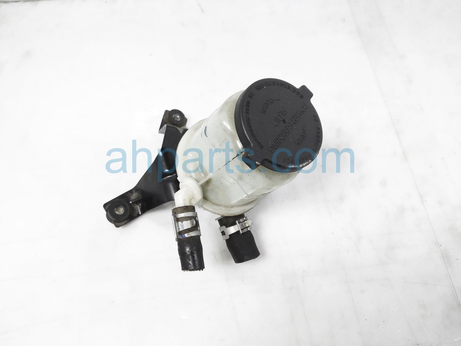 $60 Toyota POWER STEERING RESERVOIR TANK $60 Toyota POWER STEERING RESERVOIR TANK