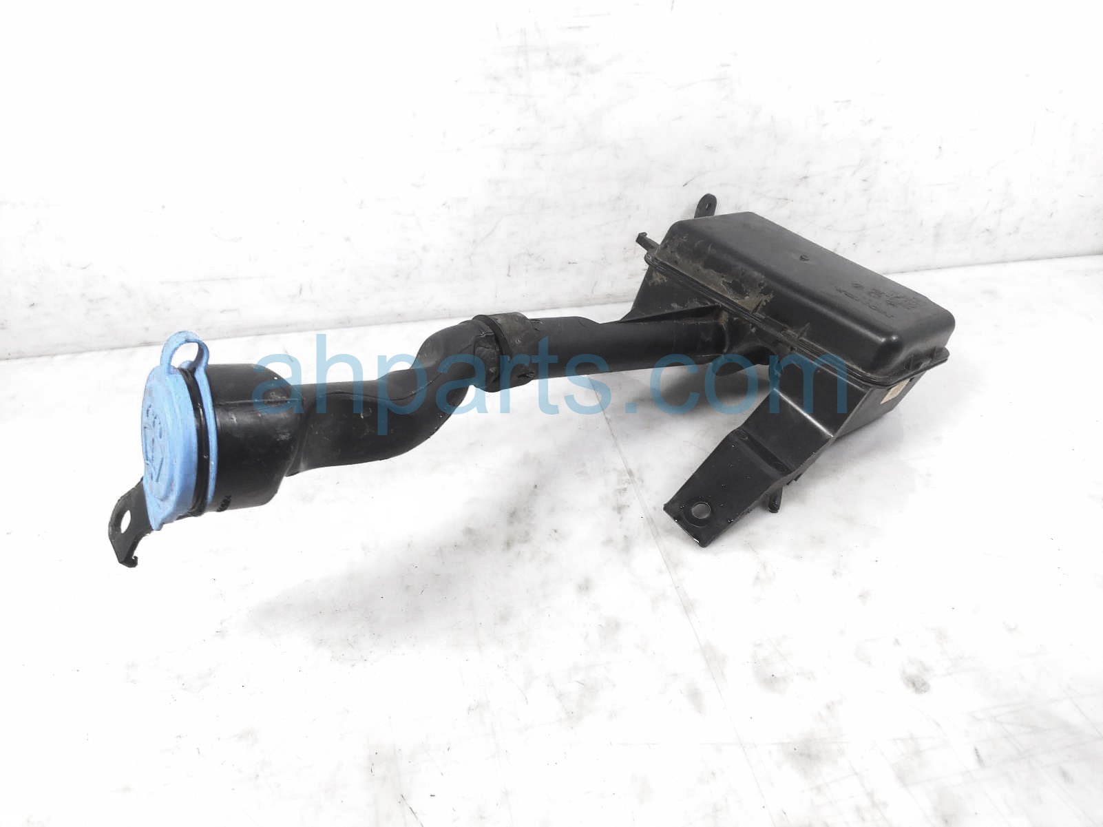 $75 Honda WINDSHIELD WIPER RESERVOIR TANK