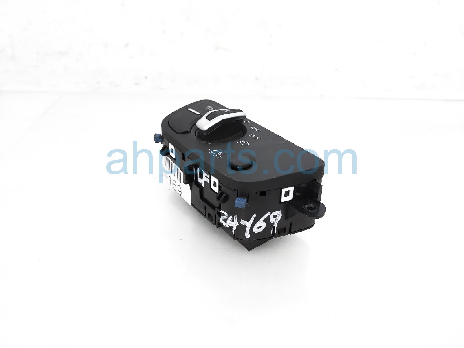$75 Audi HEADLAMP CONTROL SWITCH - DASH MTD $75 Audi HEADLAMP CONTROL SWITCH - DASH MTD