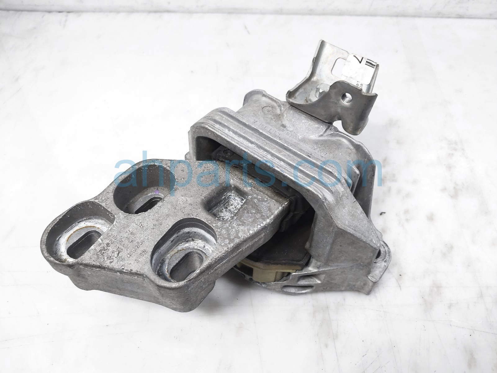 $50 Mercedes TRANSMISSION MOUNT - 2.0T $50 Mercedes TRANSMISSION MOUNT - 2.0T