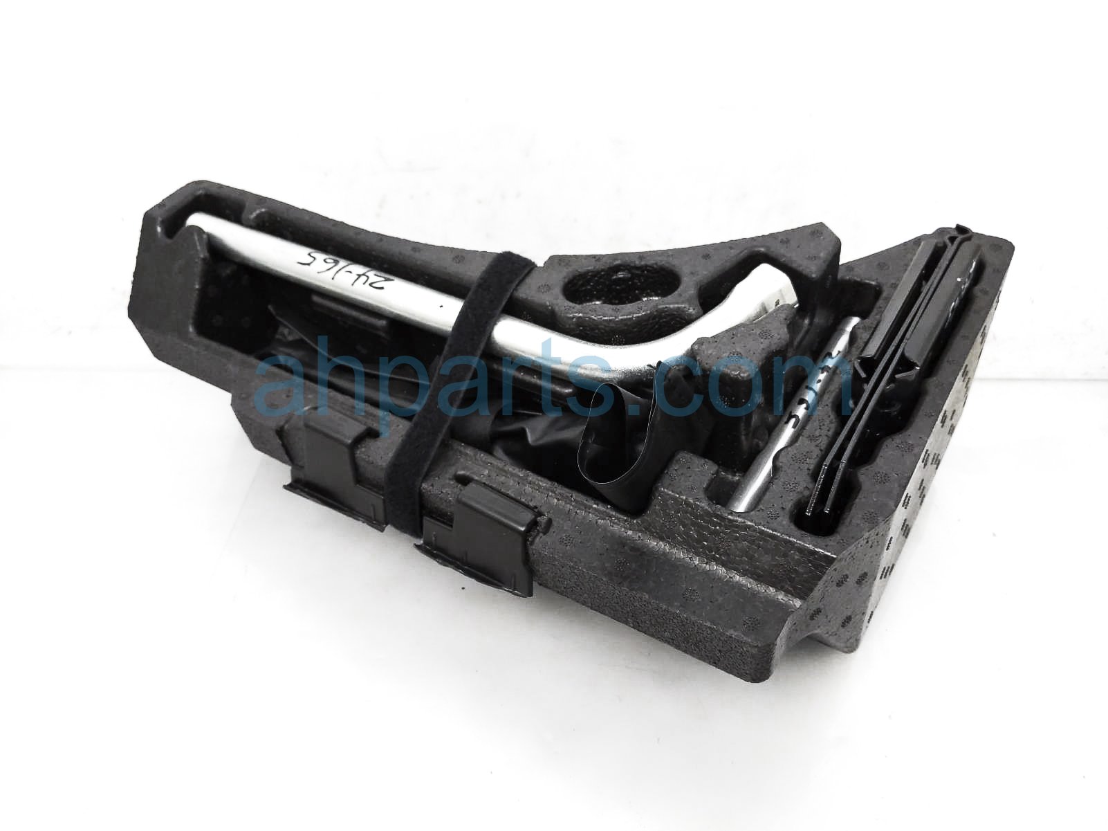 $75 Porsche 7 PIECE TOOLS W/FOAM HOLDER * $75 Porsche 7 PIECE TOOLS W/FOAM HOLDER *