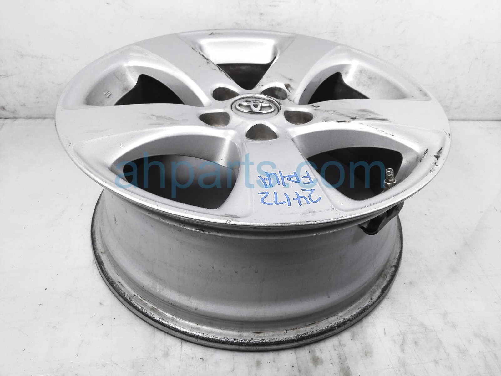 $69 Toyota FR/LH WHEEL / RIM $69 Toyota FR/LH WHEEL / RIM