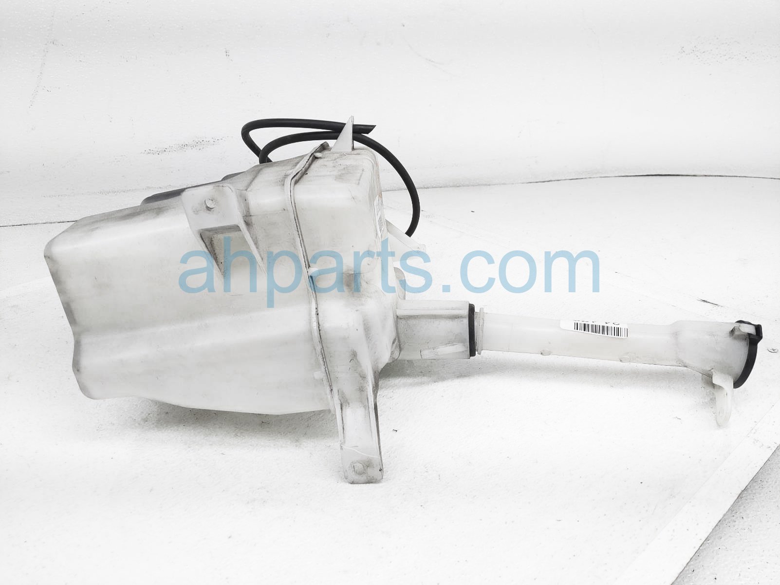 $74 Toyota WINDSHIELD WASHER RESERVOIR TANK $74 Toyota WINDSHIELD WASHER RESERVOIR TANK