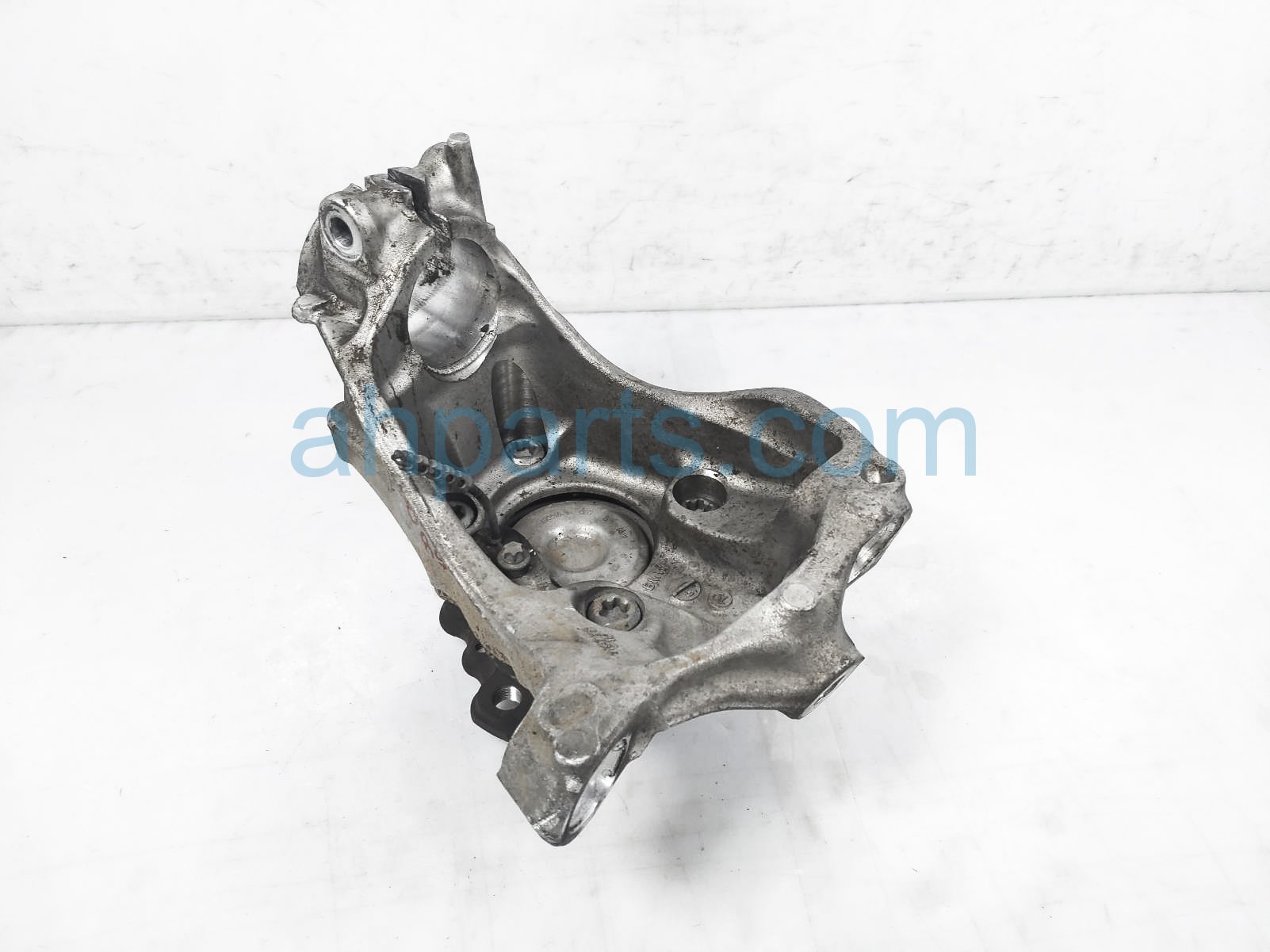 $200 BMW FR/RH SPINDLE KNUCKLE W/HUB ASSY $200 BMW FR/RH SPINDLE KNUCKLE W/HUB ASSY