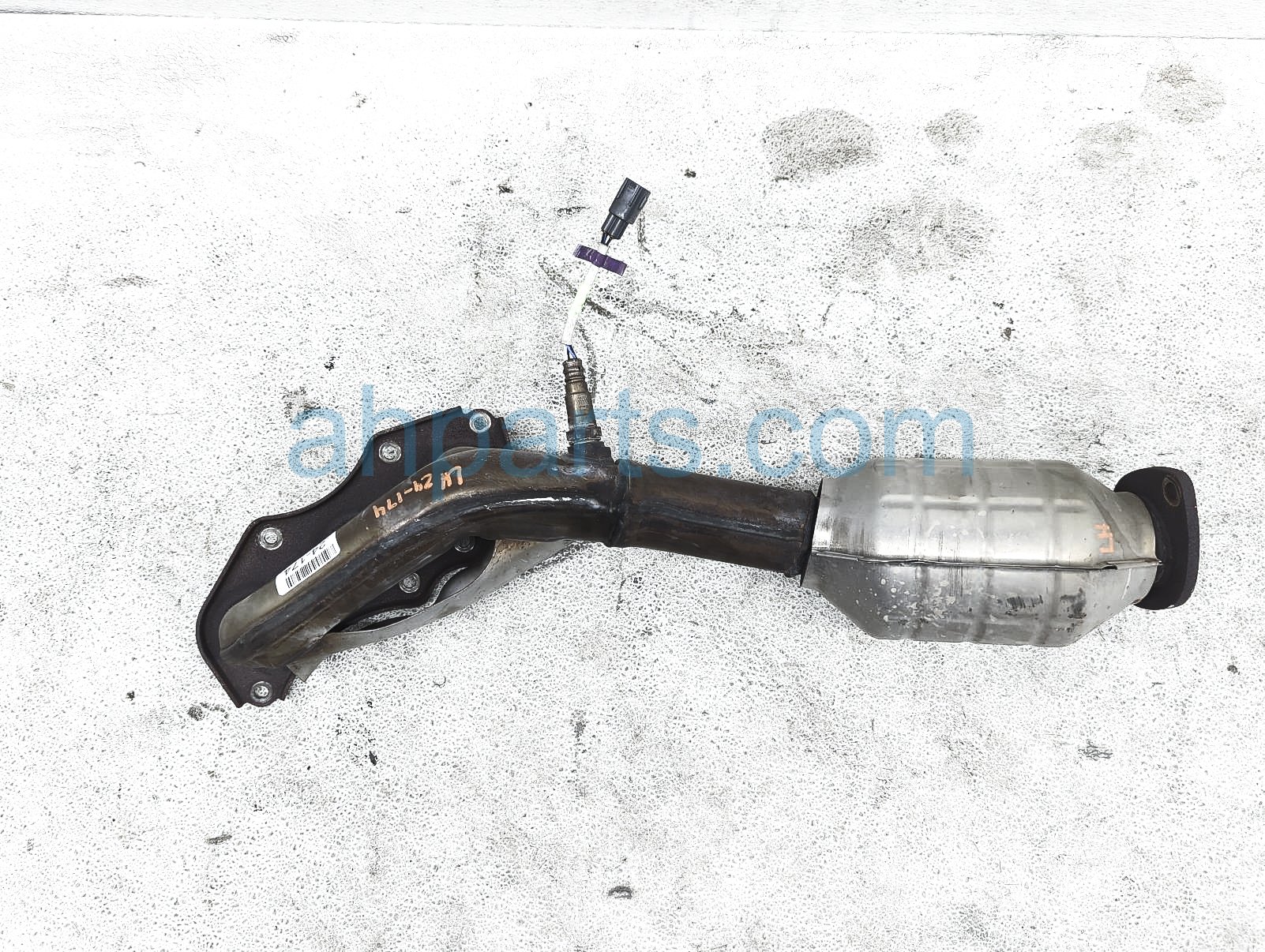 $399 Lexus LH EXHAUST MANIFOLD