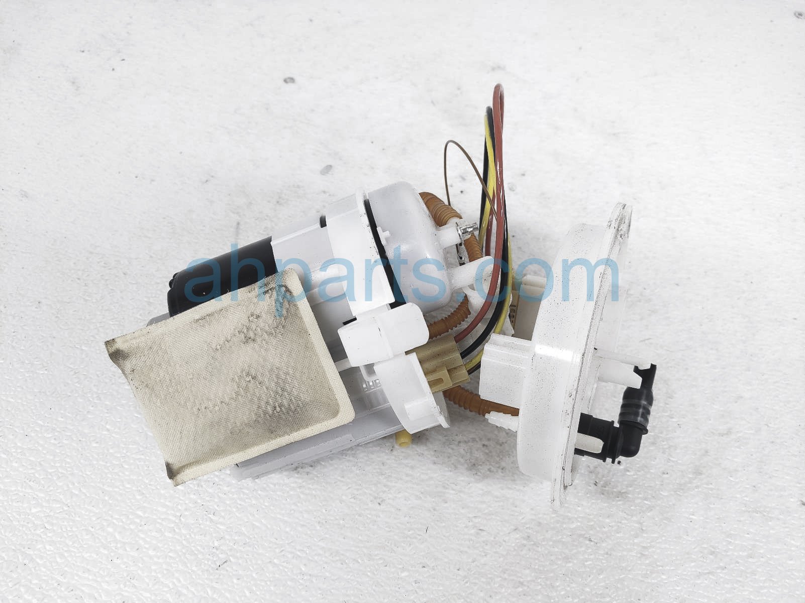 $75 Audi GAS / FUEL PUMP (TANK MOUNTED) $75 Audi GAS / FUEL PUMP (TANK MOUNTED)