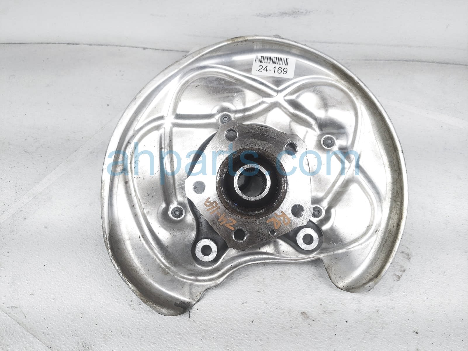 $125 Audi RR/RH SPINDLE KNUCKLE HUB $125 Audi RR/RH SPINDLE KNUCKLE HUB