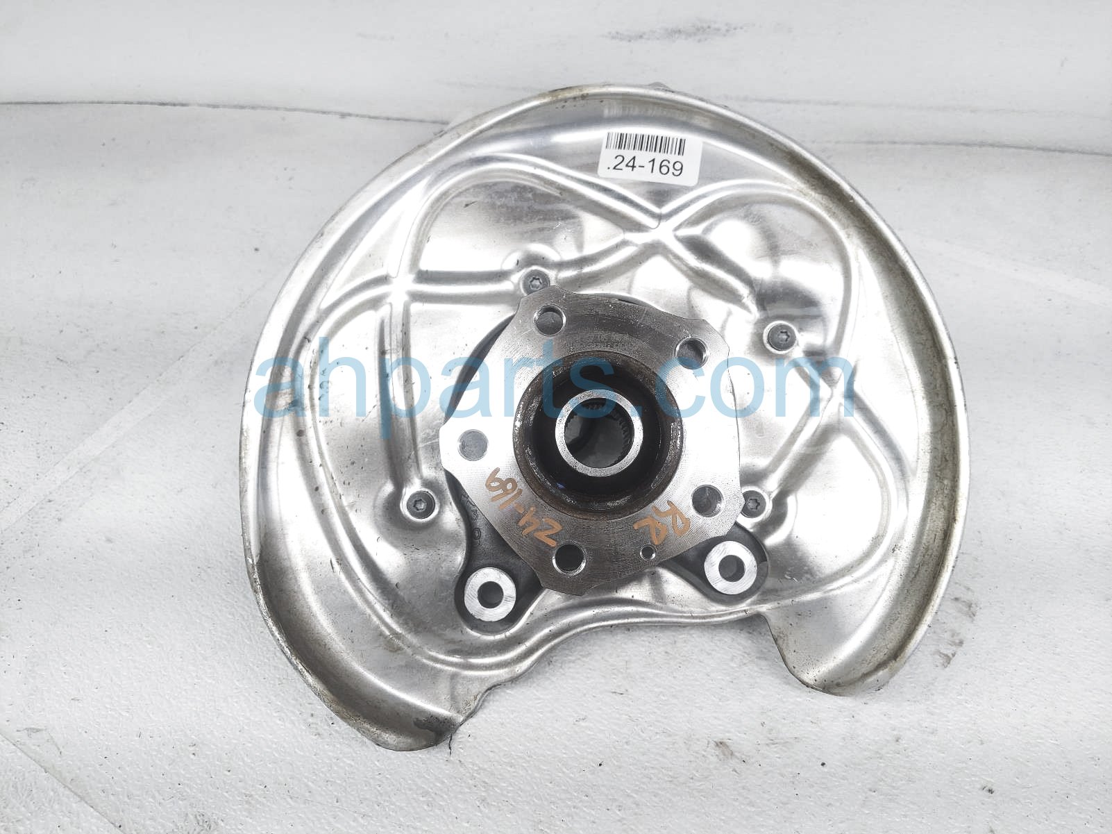 $125 Audi RR/RH SPINDLE KNUCKLE HUB