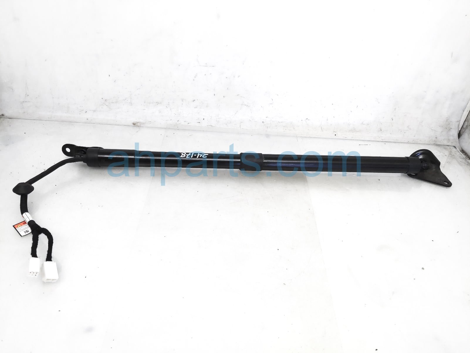 $200 Honda RR/LH TRUNK LIFT CYLINDER / STRUT